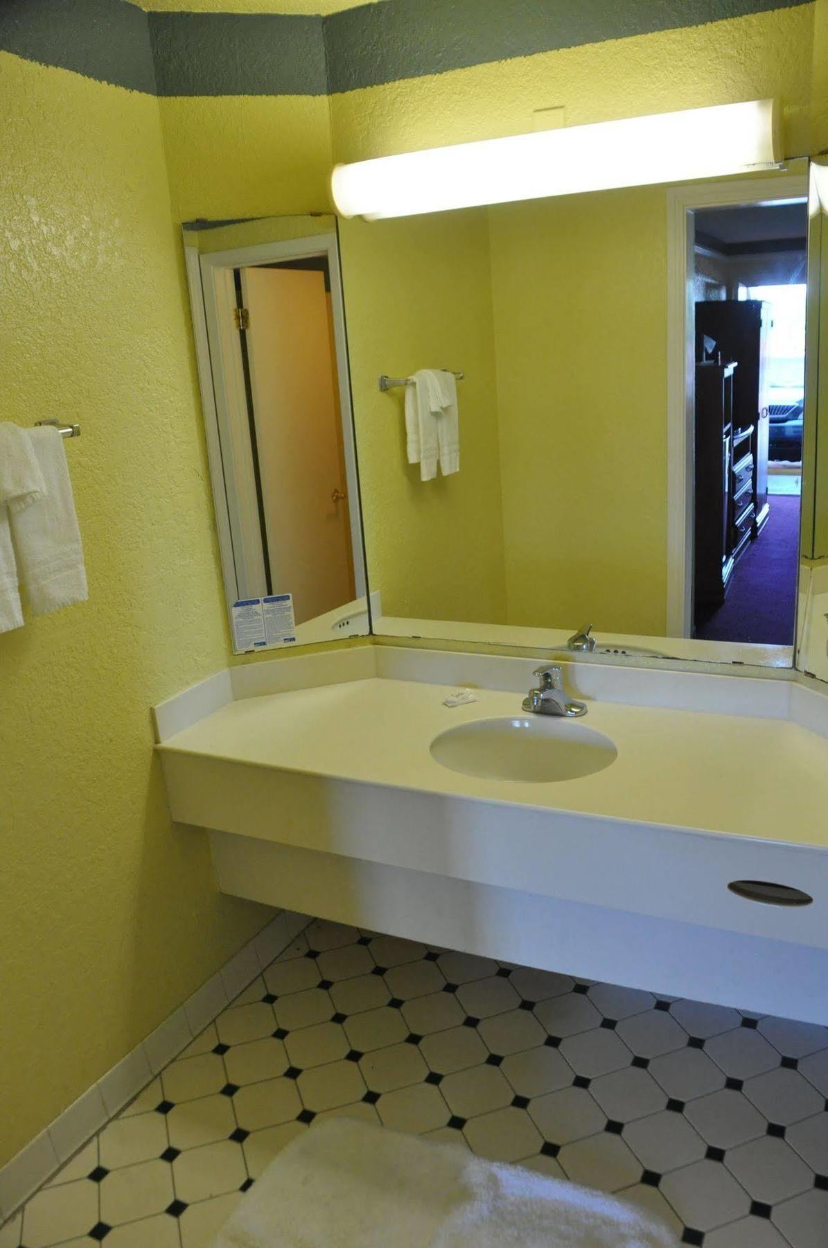 Econo Lodge Tucker Esterno foto